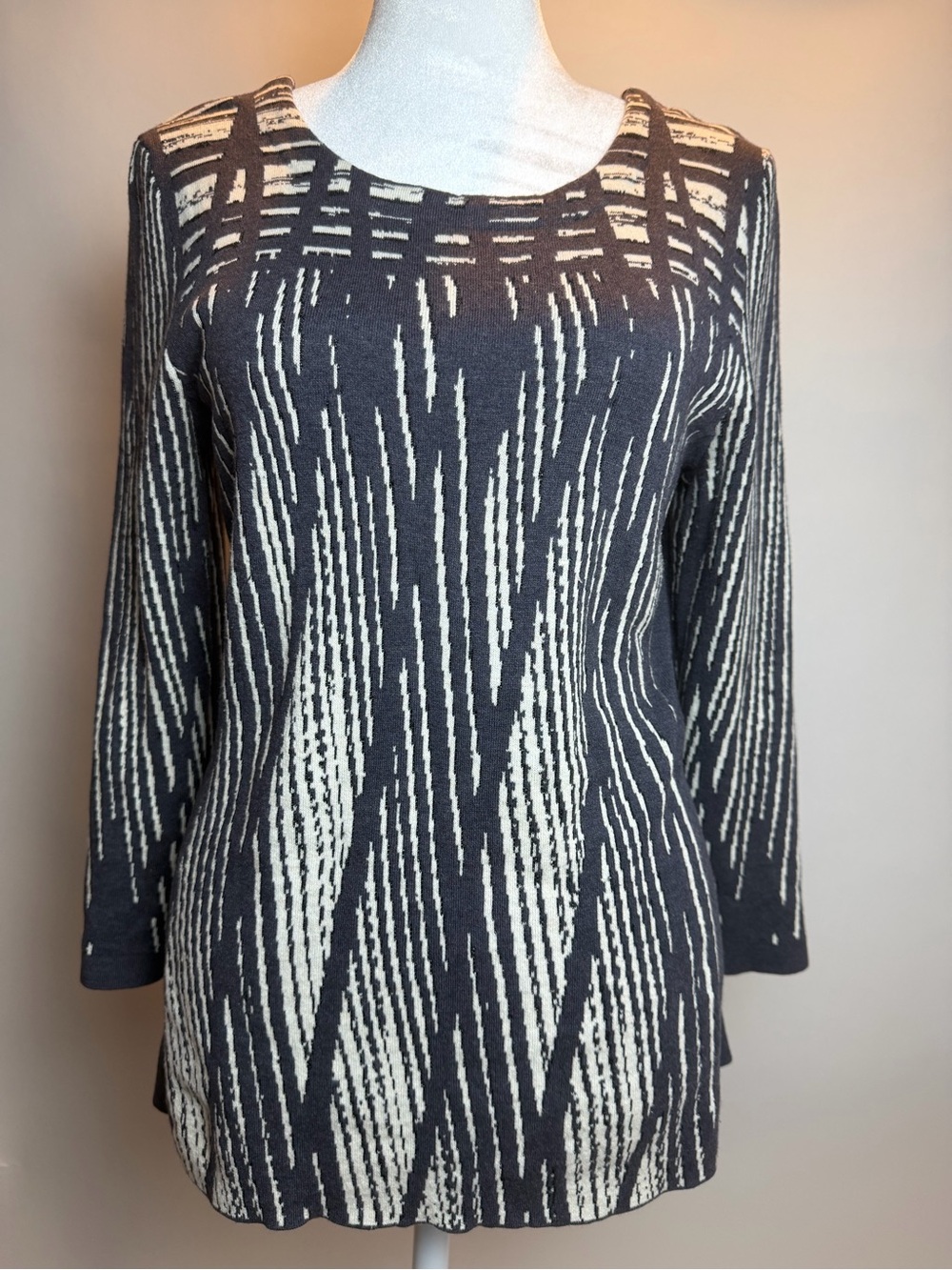 NIC+ZOE Navy and Cream Geometric Scoop Neck Sweater- Cotton & Modal Blend